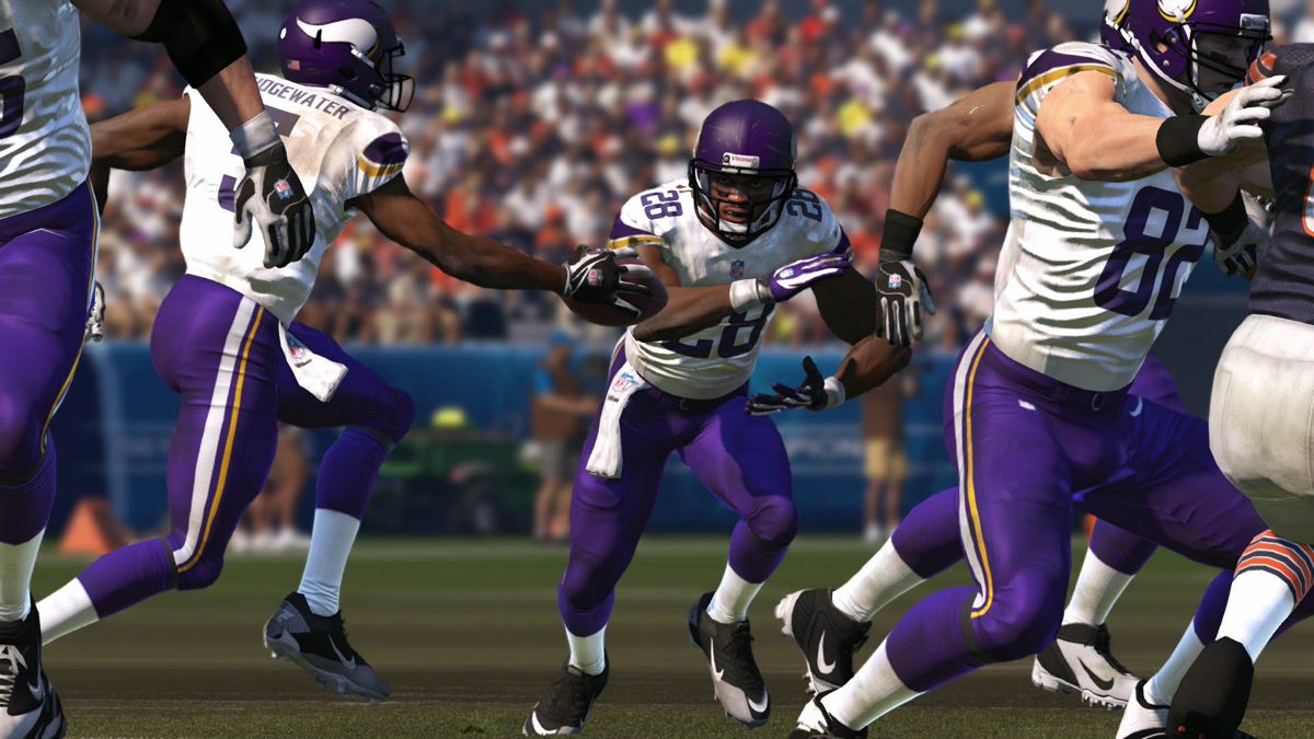 Madden NFL 15 – PlayStation 4 (PS4) video game gameplay, American football sports game.