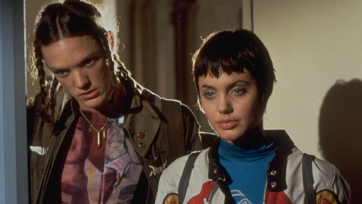 Hackers UMD Movie for PSP digital film release featuring the iconic 1995 cyberpunk hacking story cult classic characters and portable handheld viewing experience screenshot