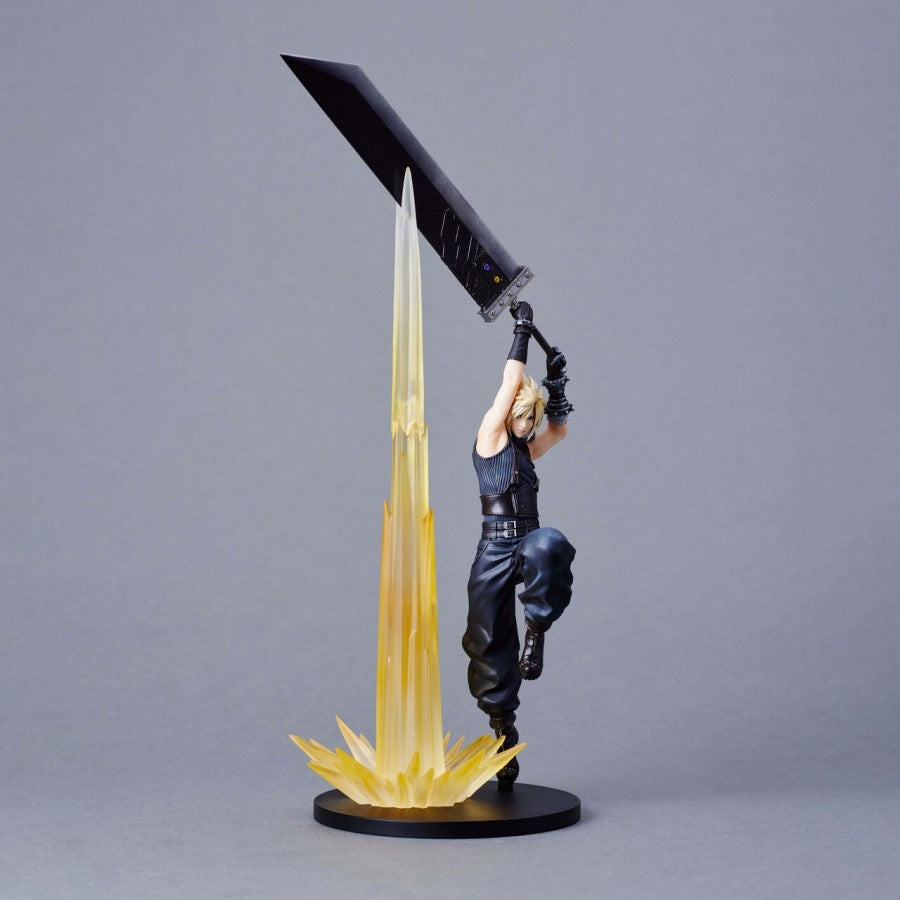 Final Fantasy VII Rebirth Cloud Strife statuette figure