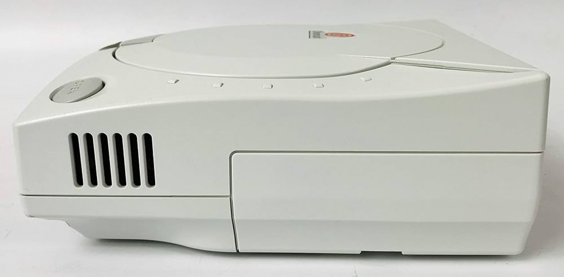 Sega Dreamcast retro home gaming console.