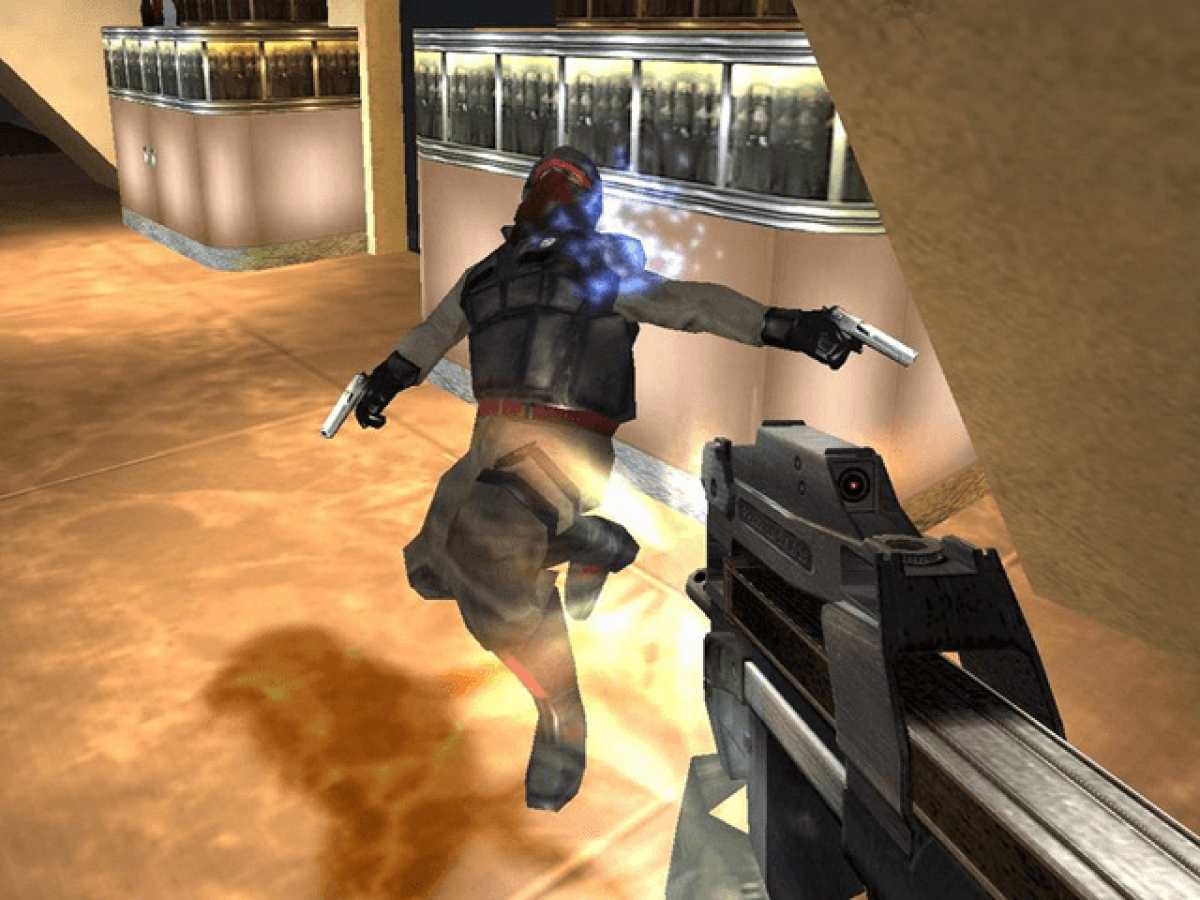 007 Rogue Agent Xbox Original game case with James Bond action shooter gameplay