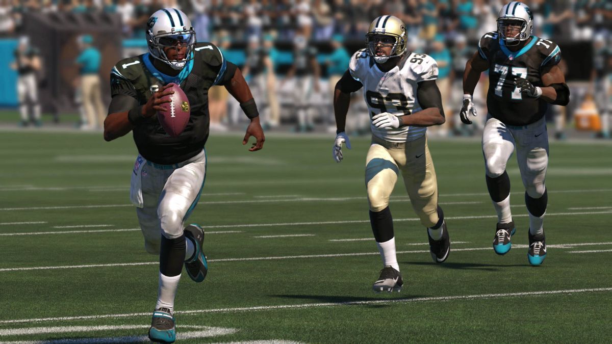 Madden NFL 15 – PlayStation 4 (PS4) video game gameplay, American football sports game.