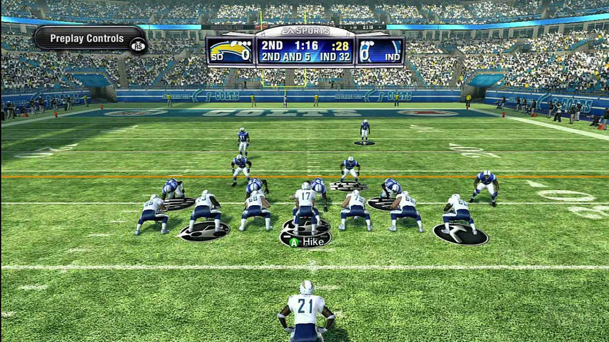 Madden NFL 2009 Xbox 360 video game, American football sports simulation, realistic gameplay, franchise and multiplayer modes, console title gameplay screenshot