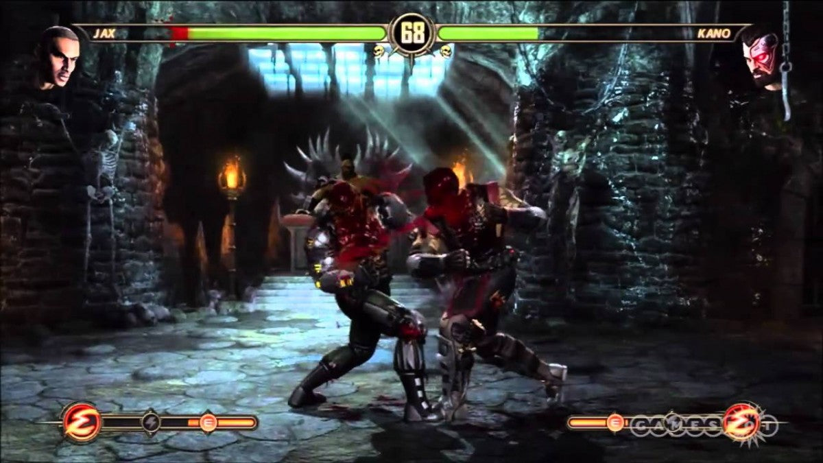 Mortal Kombat Komplete Edition Platinum Hits for Xbox 360 with full roster and expanded fighting content gameplay