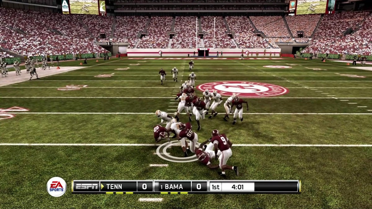 NCAA Football 11 gameplay for Xbox 360 (X360) college football sports video game