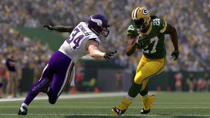 Madden NFL 17 – PlayStation 4 (PS4) video game gameplay, American football sports game.