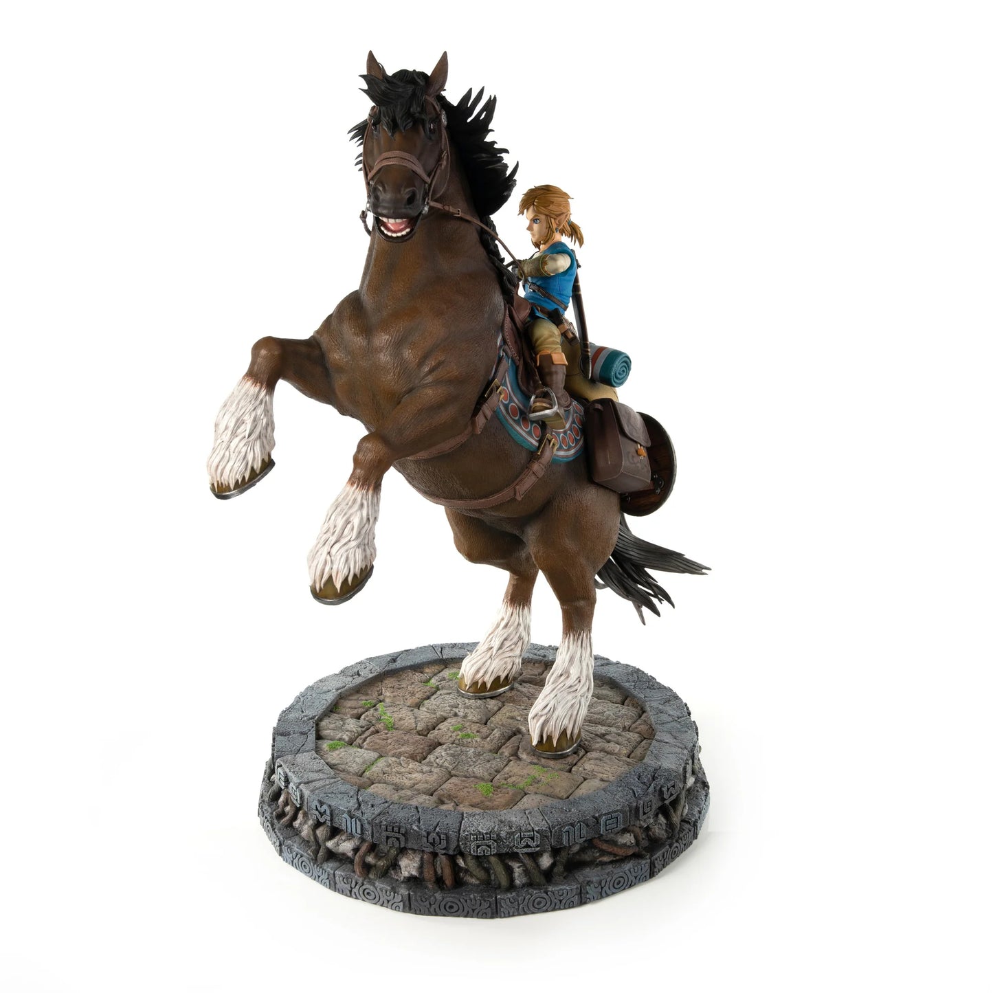 Breath of the Wild: Link On Horseback 22" Premium Resin Statue – Figure. Front of statue