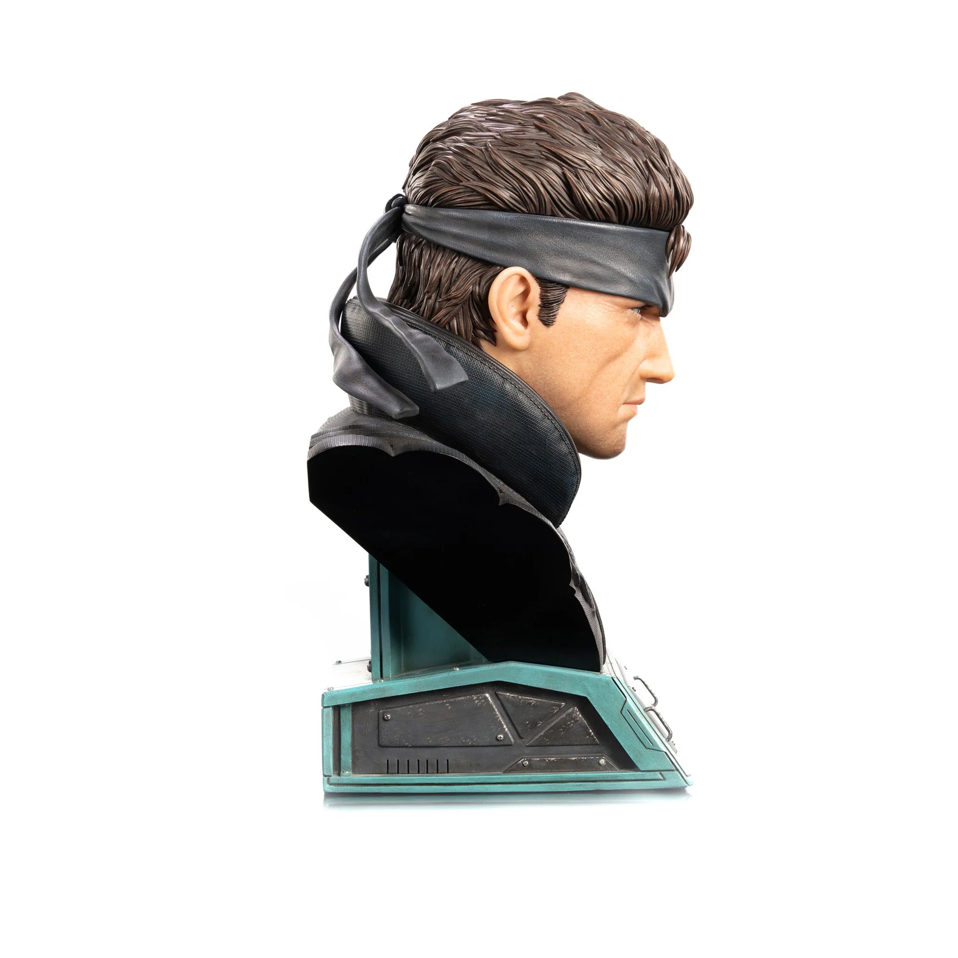 Solid Snake Grand Scale Bust 12" Premium Resin Statue – Figure, side profile