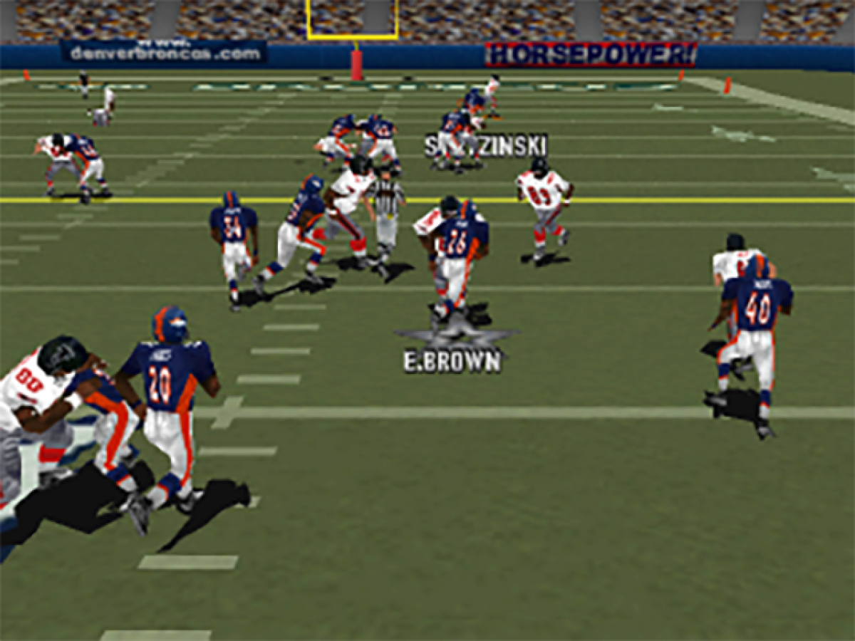 Madden NFL 2000 PlayStation 1 PS1 video game, American football sports simulation, classic Madden gameplay, franchise and multiplayer modes gameplay screenshot