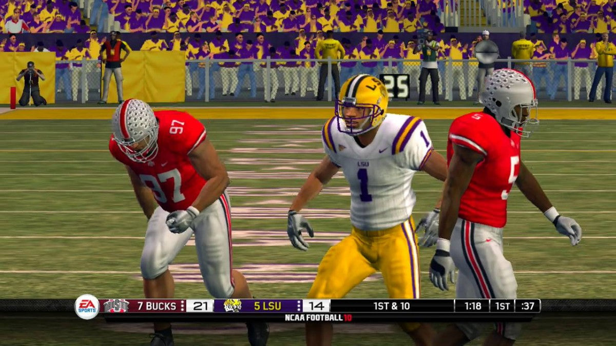 NCAA Football 10 gameplay for PlayStation 3 PS3 video game