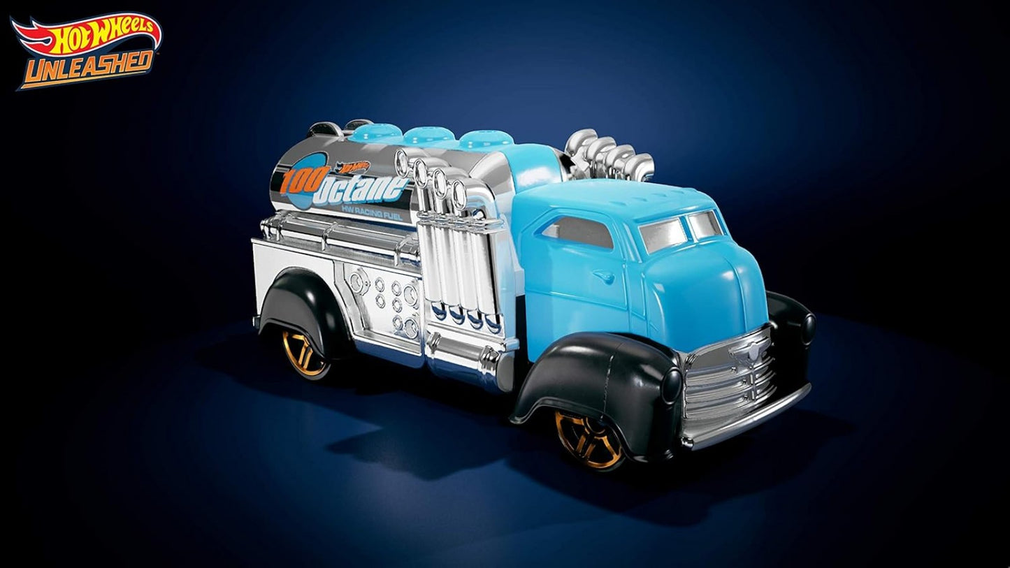 Hot Wheels Unleashed for Xbox One, gameplay image for an arcade racing action sports video game